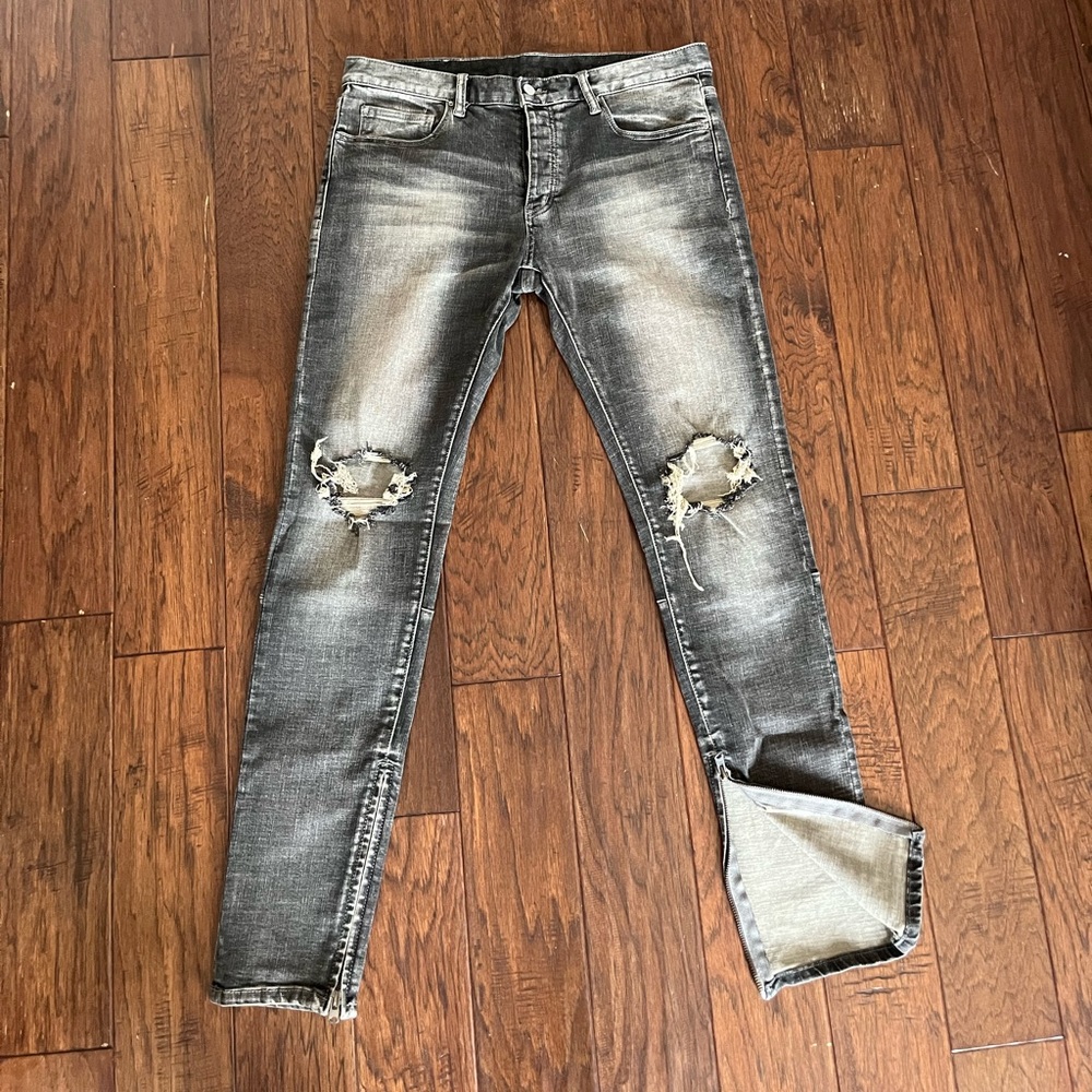 M1 Stretch-distressed Denim
